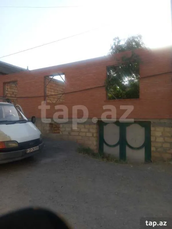 Satılır 4 otaqlı həyət evi