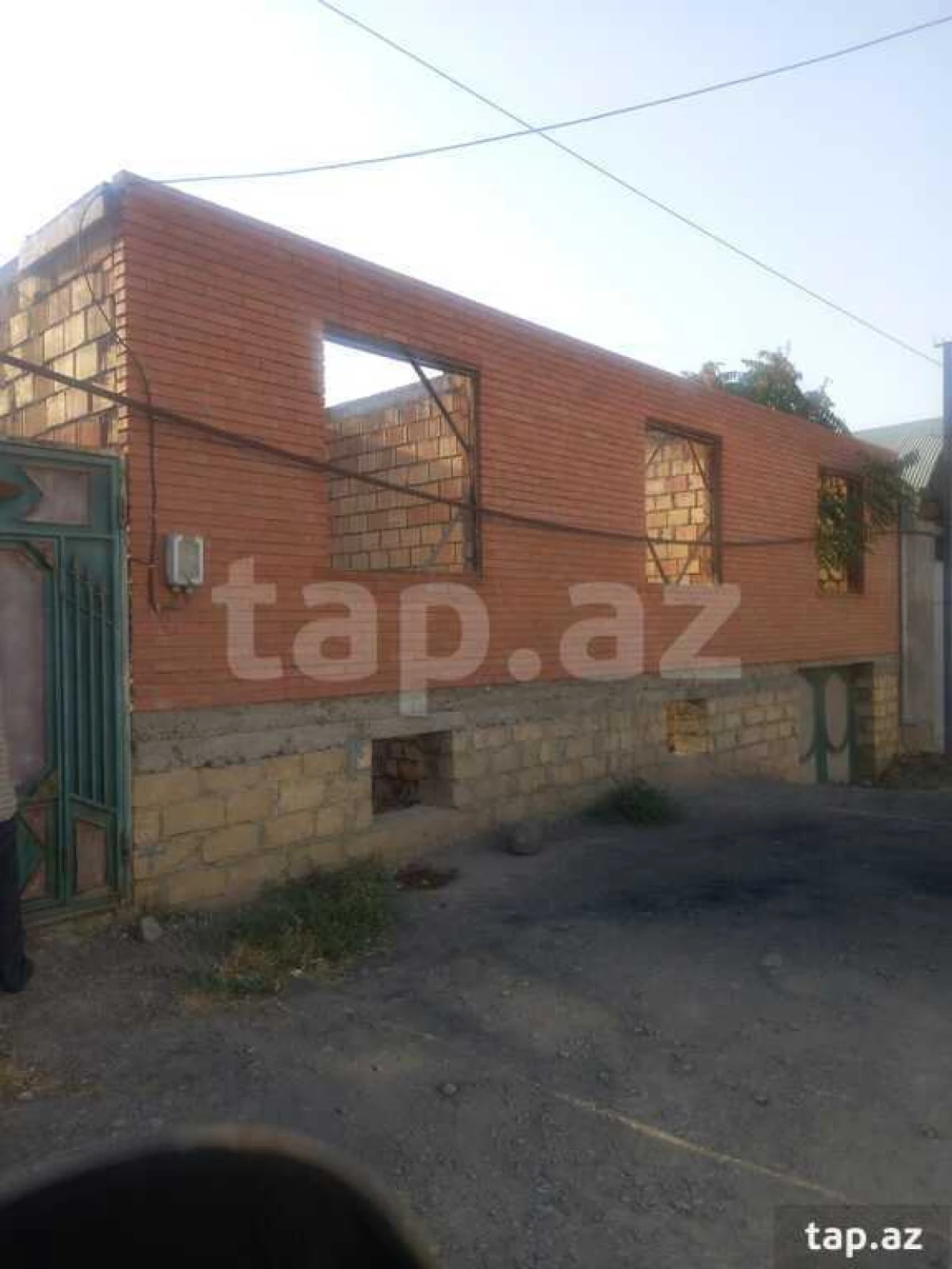 Satılır 4 otaqlı həyət evi