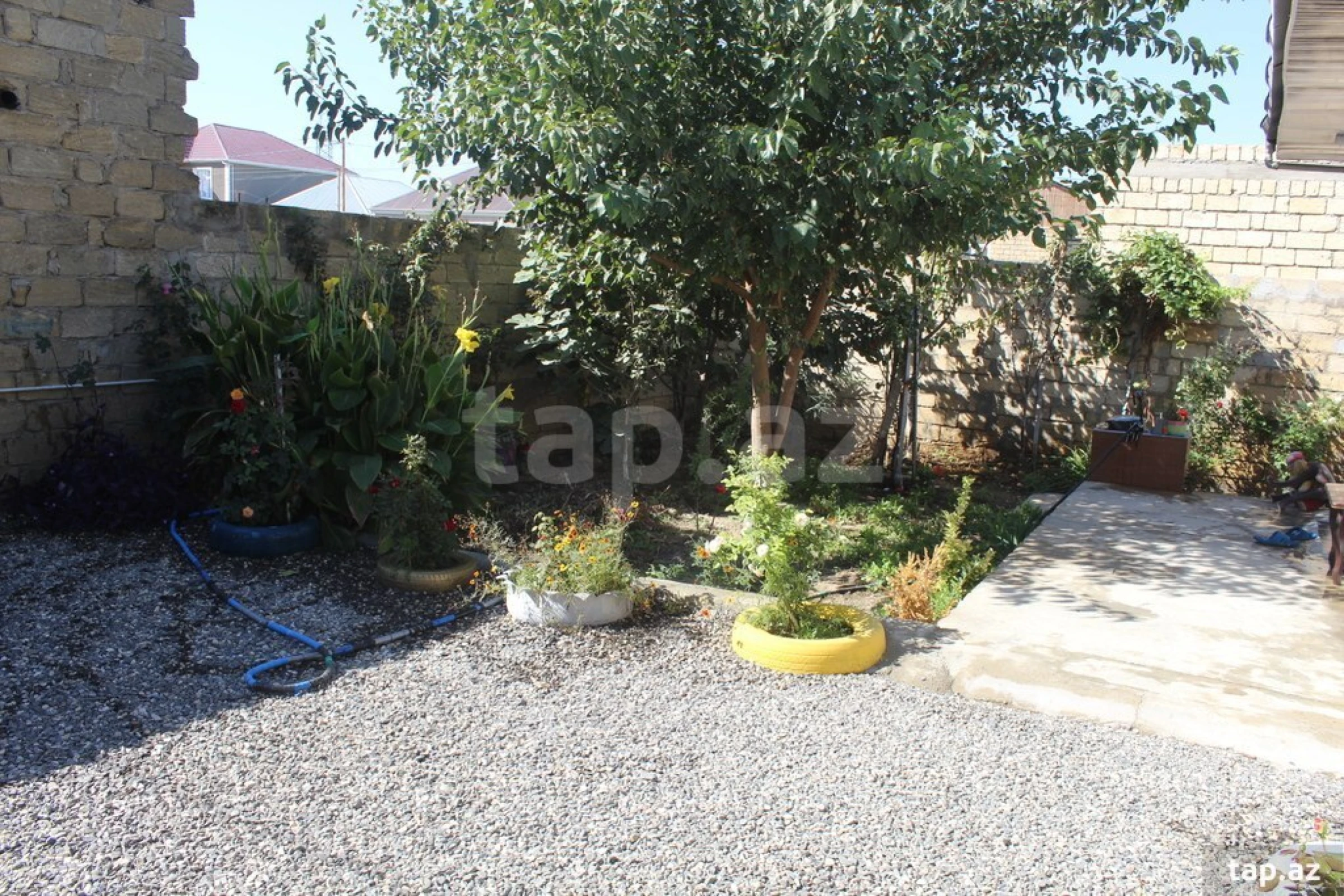 Satılır 2 otaqlı həyət evi