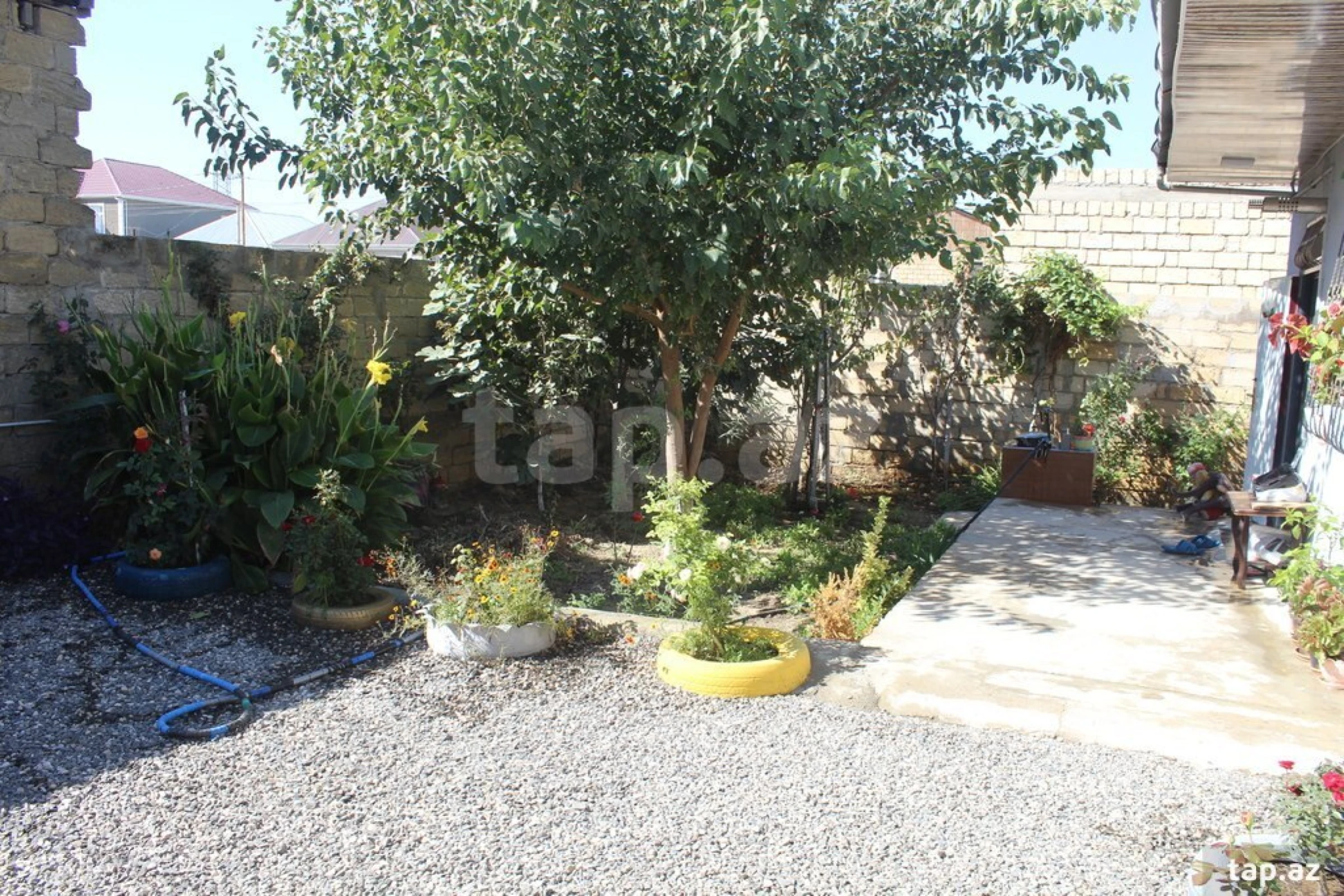 Satılır 2 otaqlı həyət evi