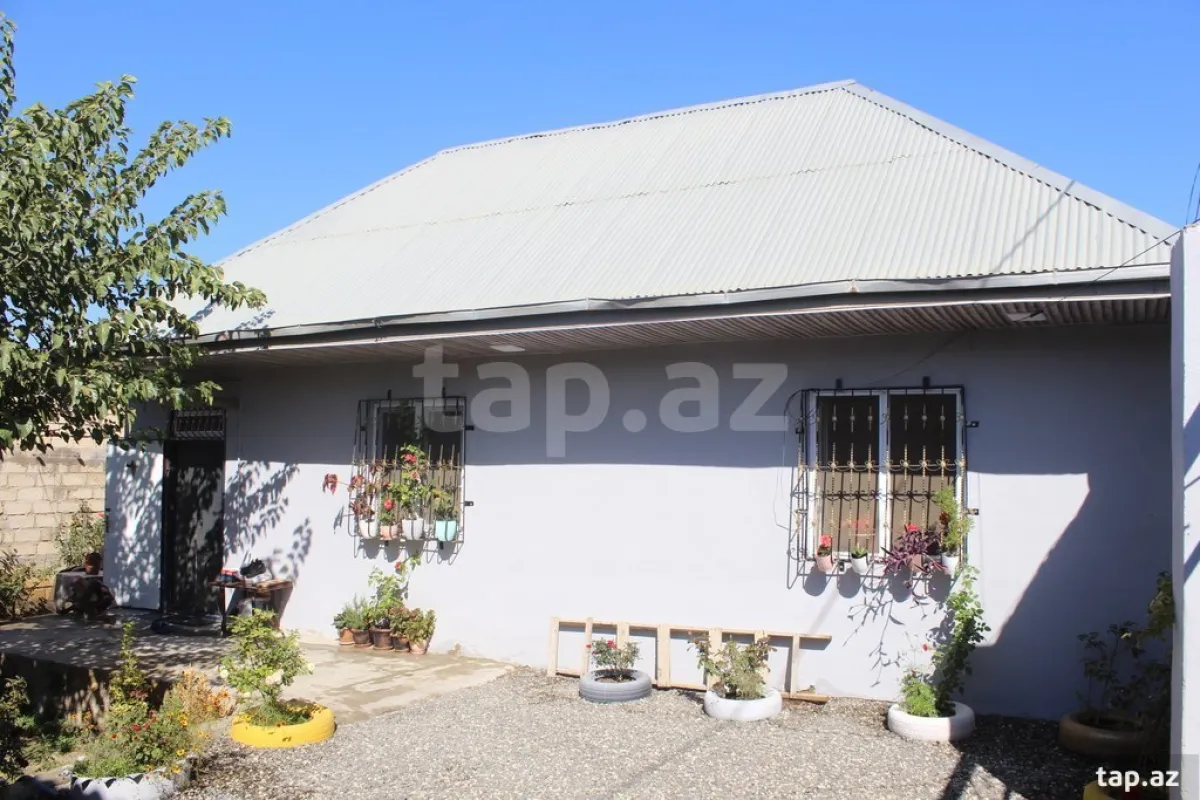 Satılır 2 otaqlı həyət evi