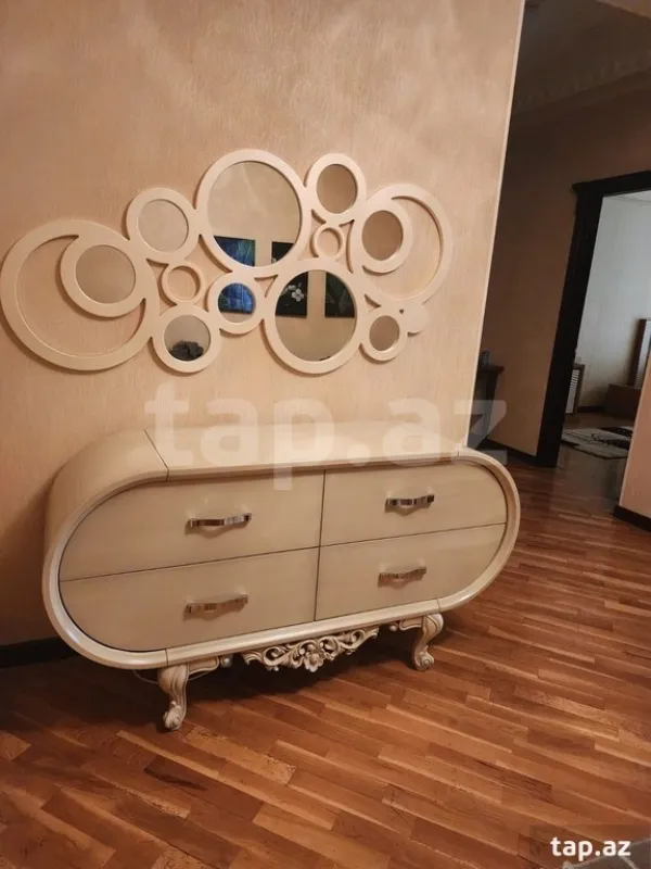 Kirayə verilir 3 otaqlı yeni tikili 110 m²