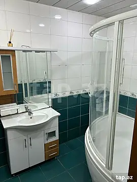 Kirayə verilir 3 otaqlı yeni tikili 110 m²