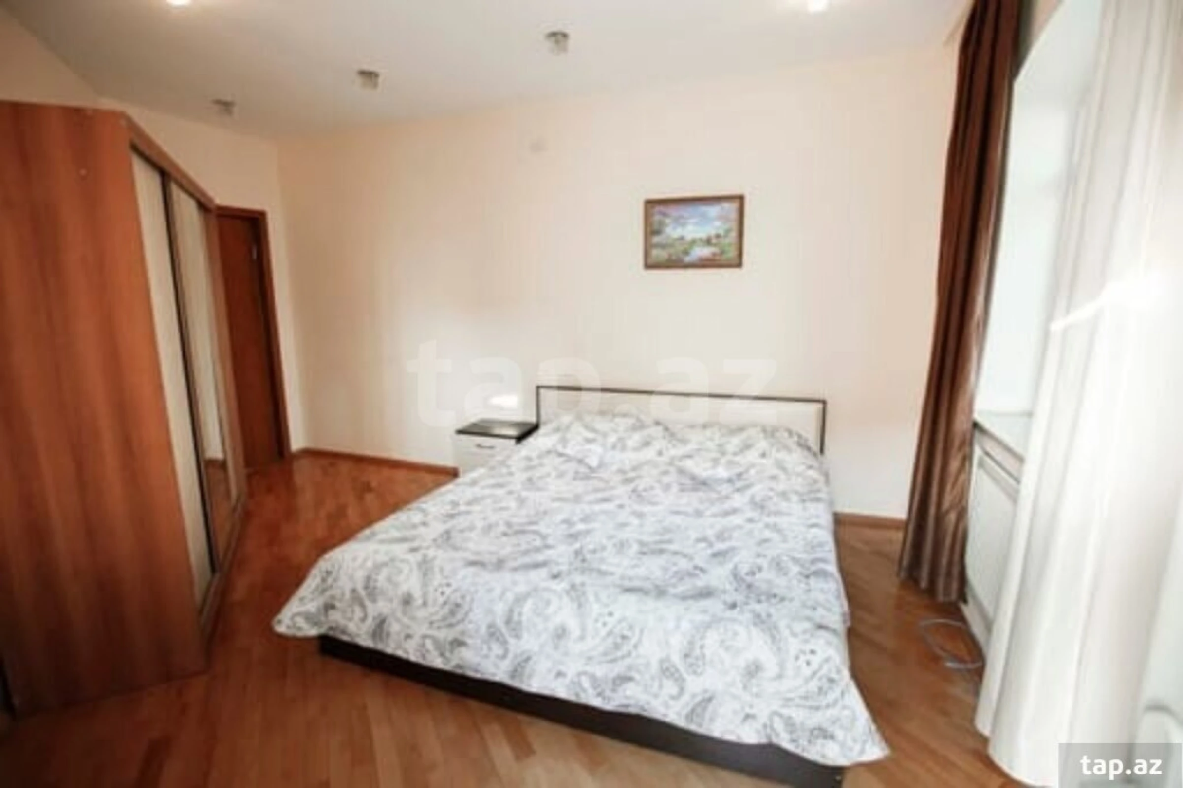 Kirayə verilir 8 otaqlı həyət evi