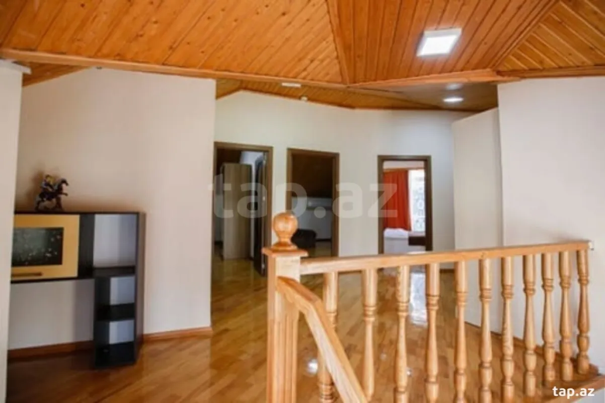 Kirayə verilir 8 otaqlı həyət evi