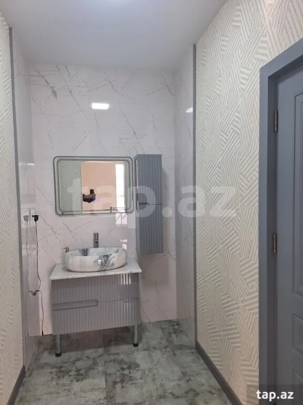 Kirayə verilir 7 otaqlı həyət evi 195 m²