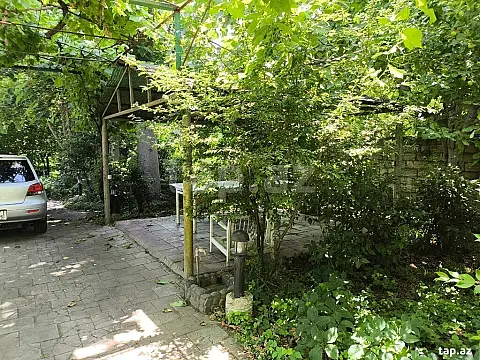 Satılır 4 otaqlı həyət evi