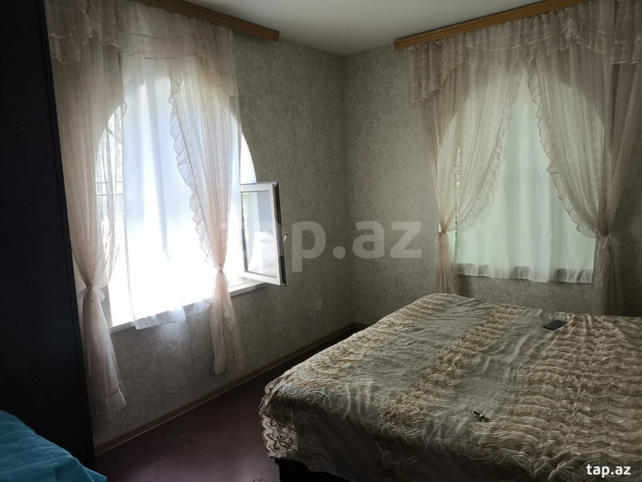 Satılır 4 otaqlı həyət evi