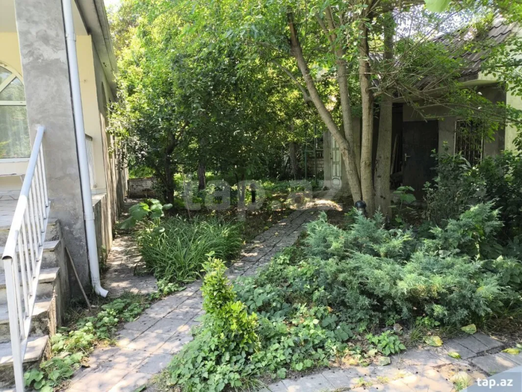 Satılır 4 otaqlı həyət evi