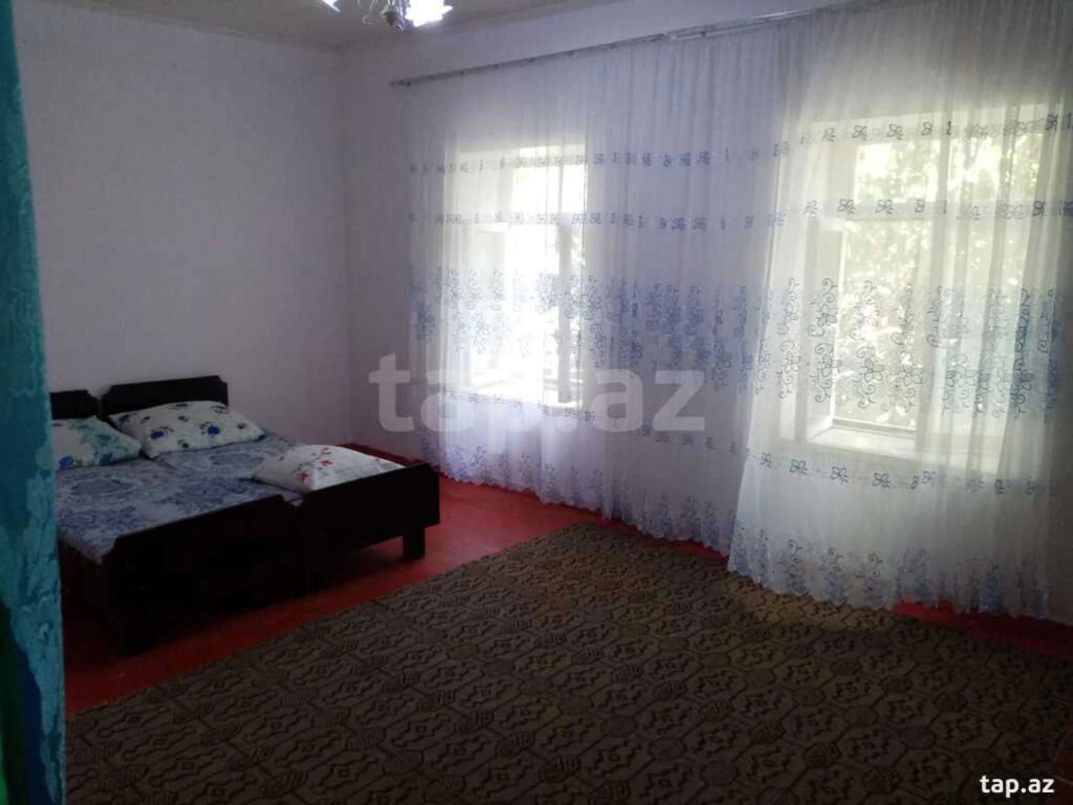 Satılır 5 otaqlı həyət evi