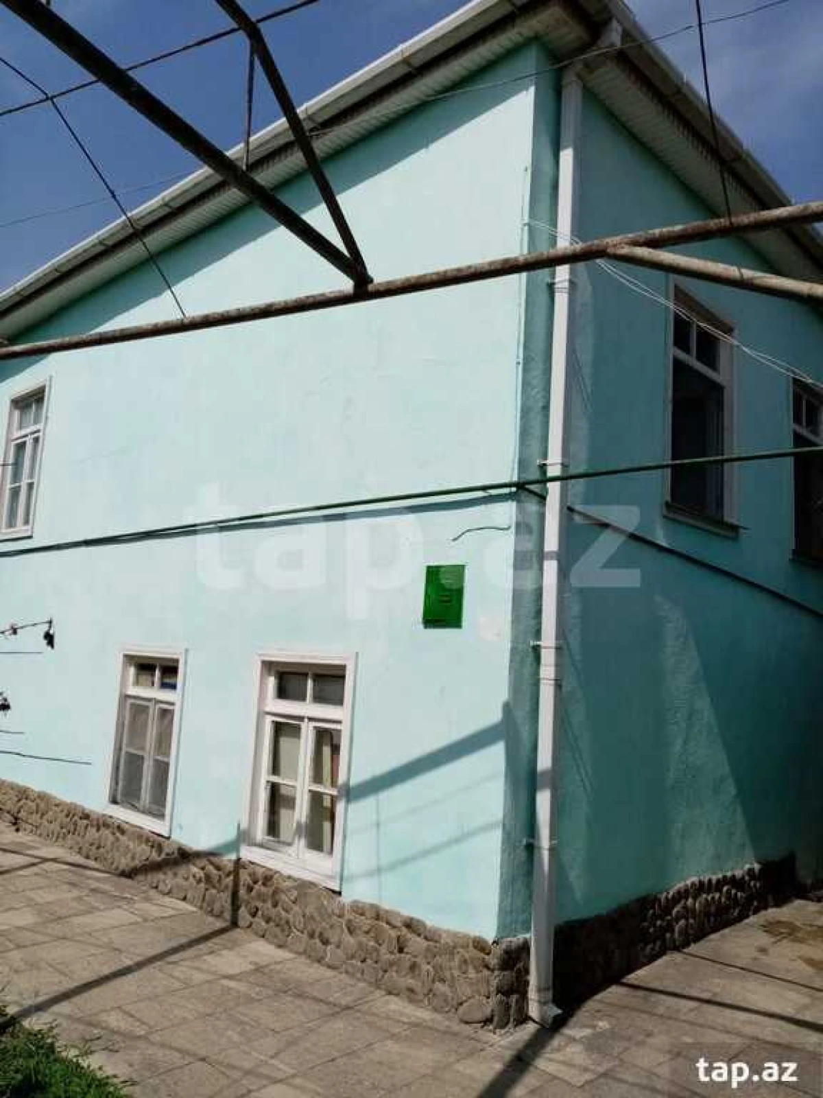 Satılır 5 otaqlı həyət evi