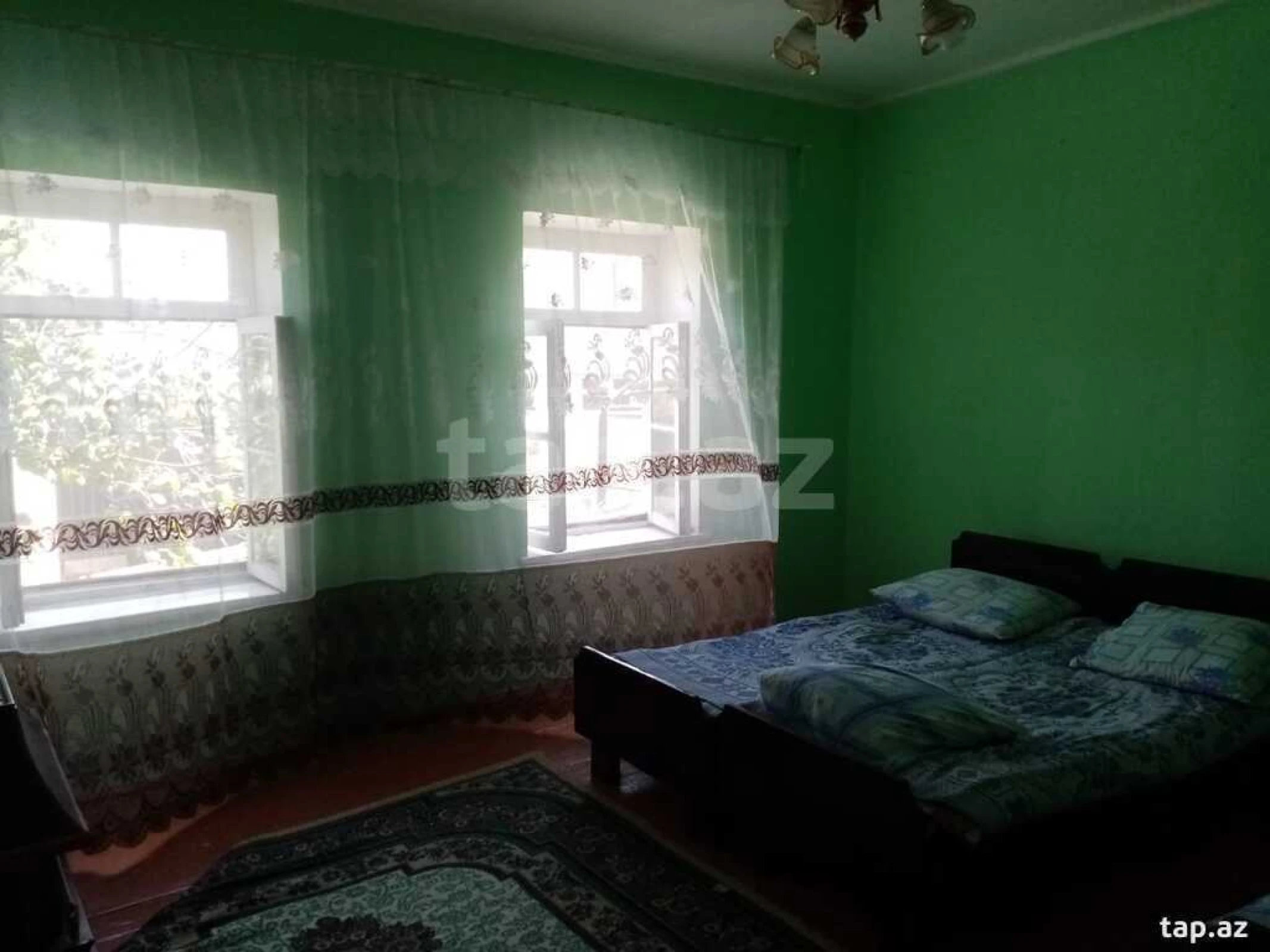 Satılır 5 otaqlı həyət evi