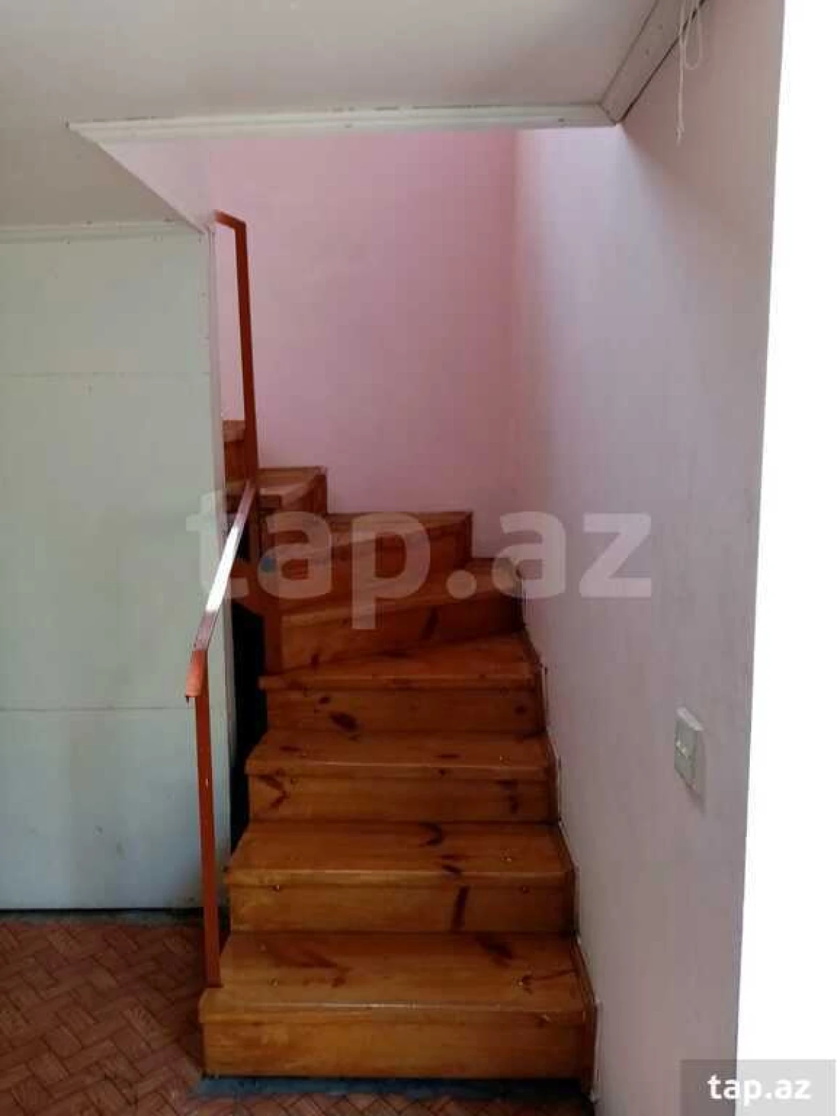 Satılır 5 otaqlı həyət evi