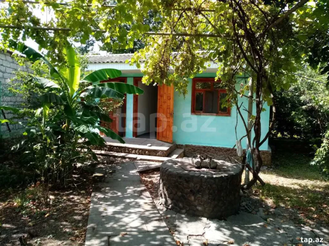 Satılır 5 otaqlı həyət evi