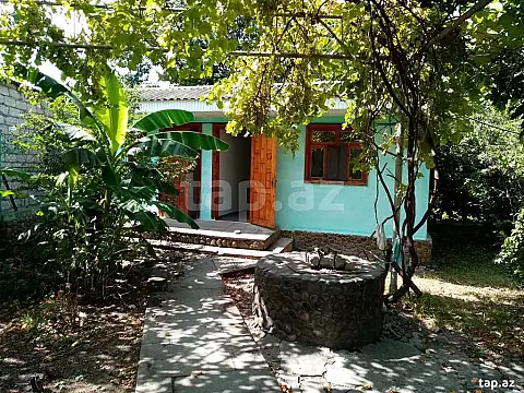 Satılır 5 otaqlı həyət evi