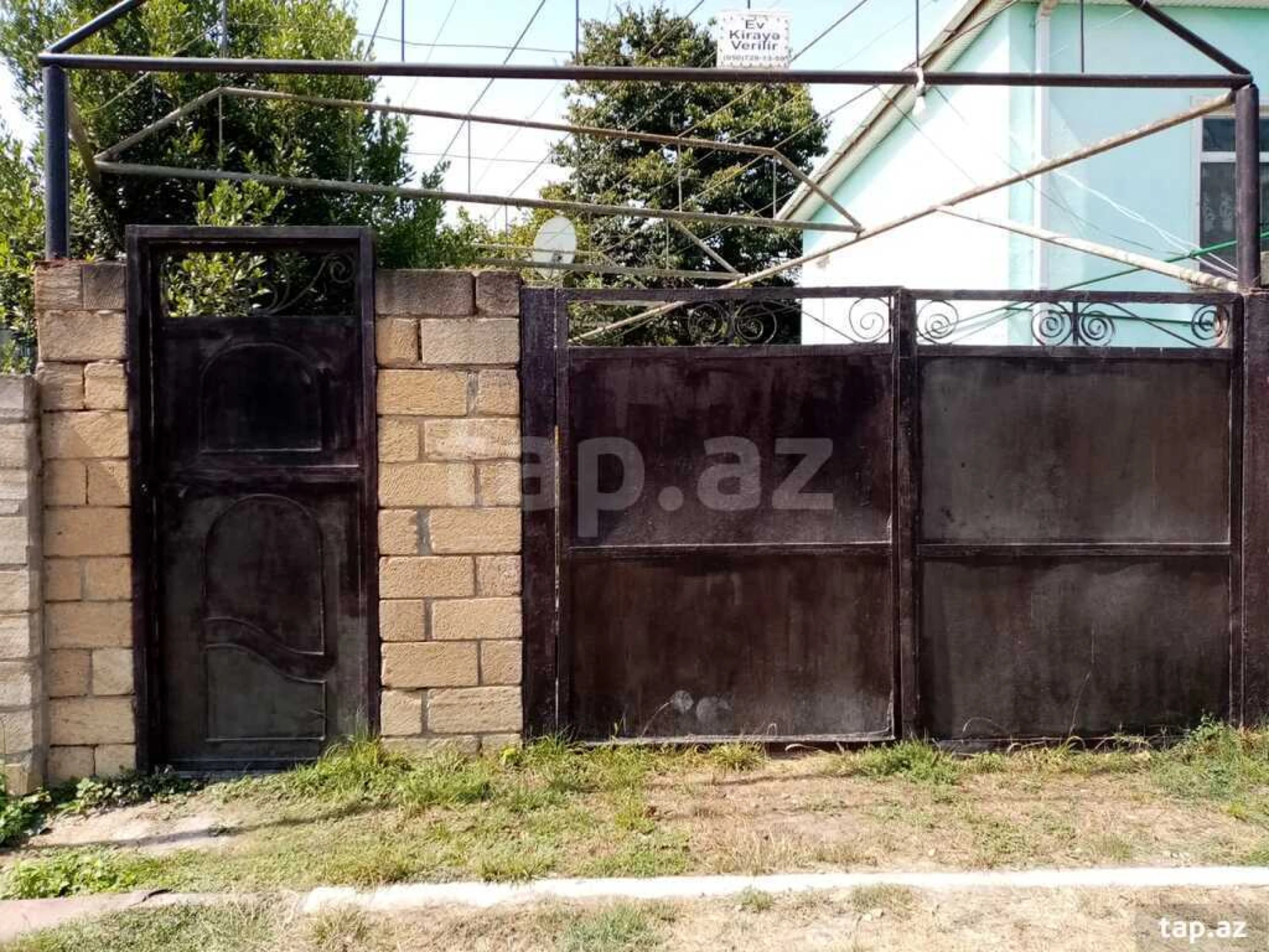 Satılır 5 otaqlı həyət evi