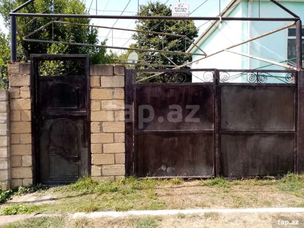 Satılır 5 otaqlı həyət evi
