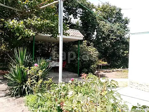 Satılır 5 otaqlı həyət evi