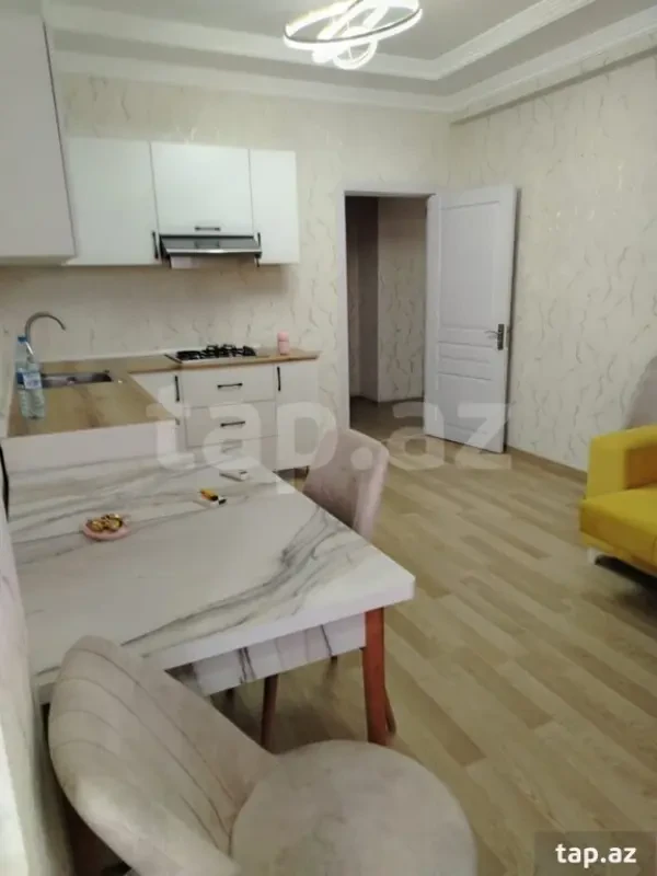 Satılır 2 otaqlı yeni tikili 76 m²