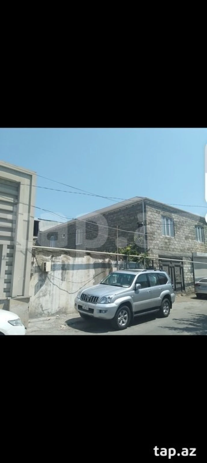 Satılır 8 otaqlı həyət evi