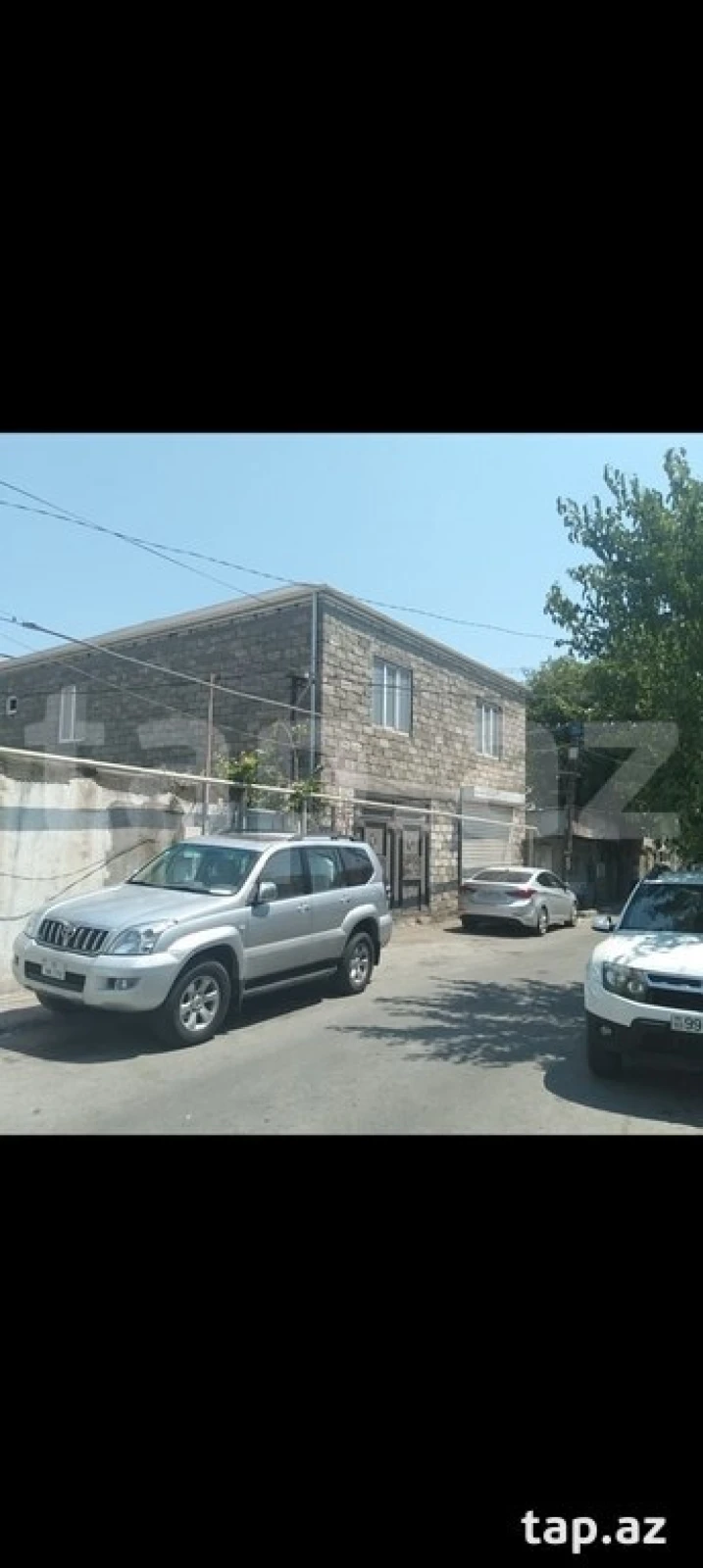 Satılır 8 otaqlı həyət evi