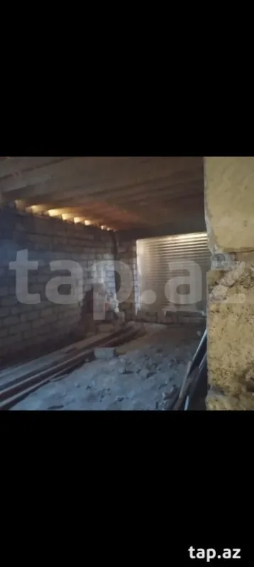 Satılır 8 otaqlı həyət evi