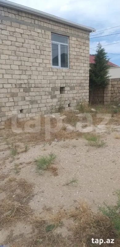 Satılır 4 otaqlı həyət evi