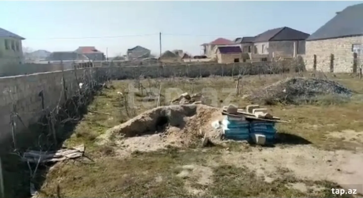 Satılır 4 otaqlı həyət evi