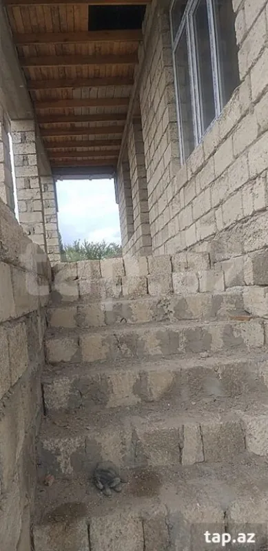 Satılır 4 otaqlı həyət evi