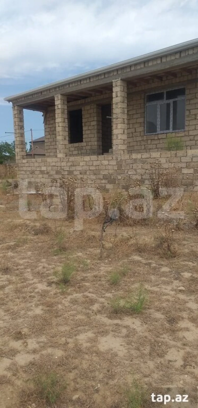 Satılır 4 otaqlı həyət evi