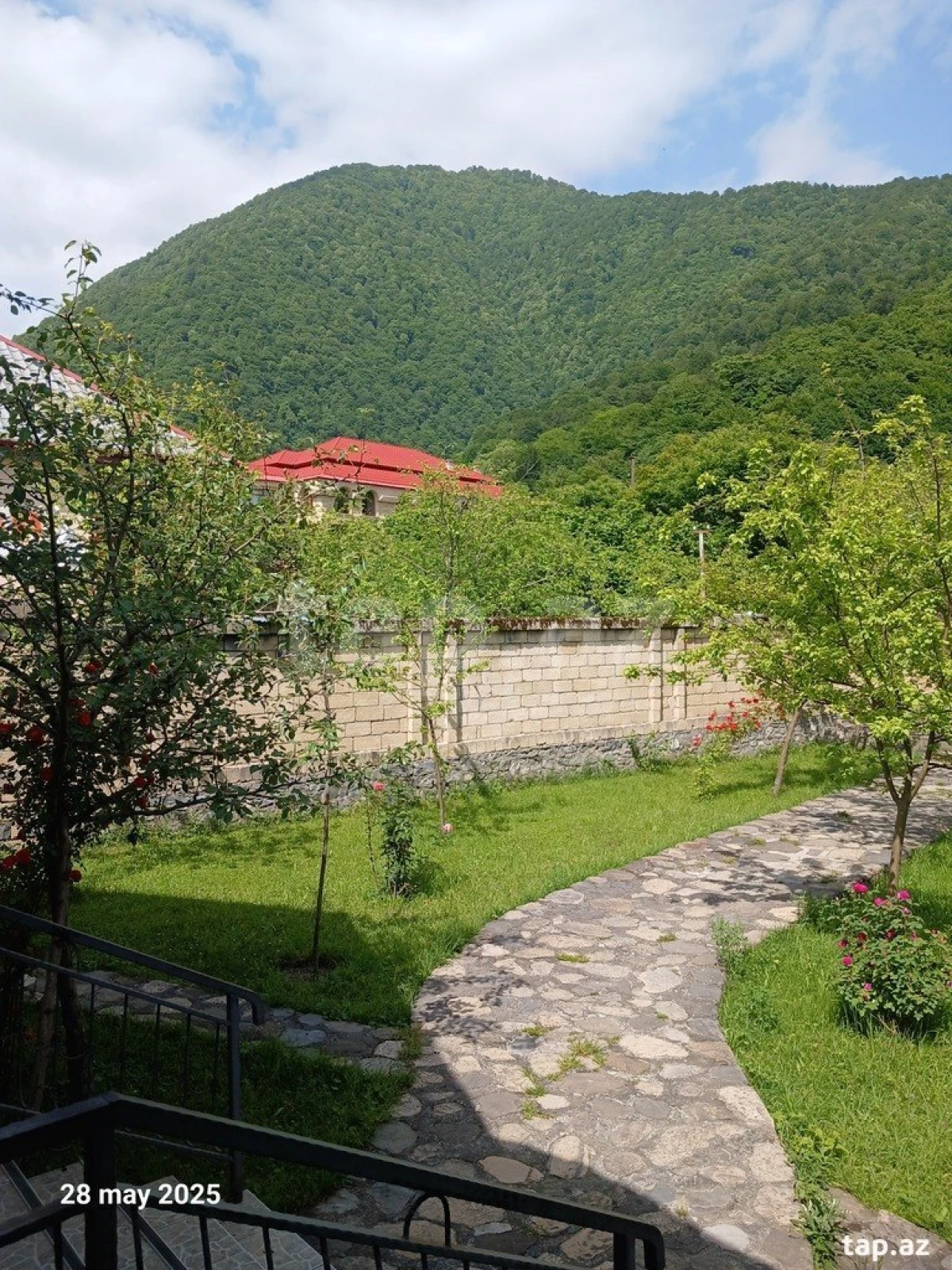 Kirayə verilir 4 otaqlı həyət evi