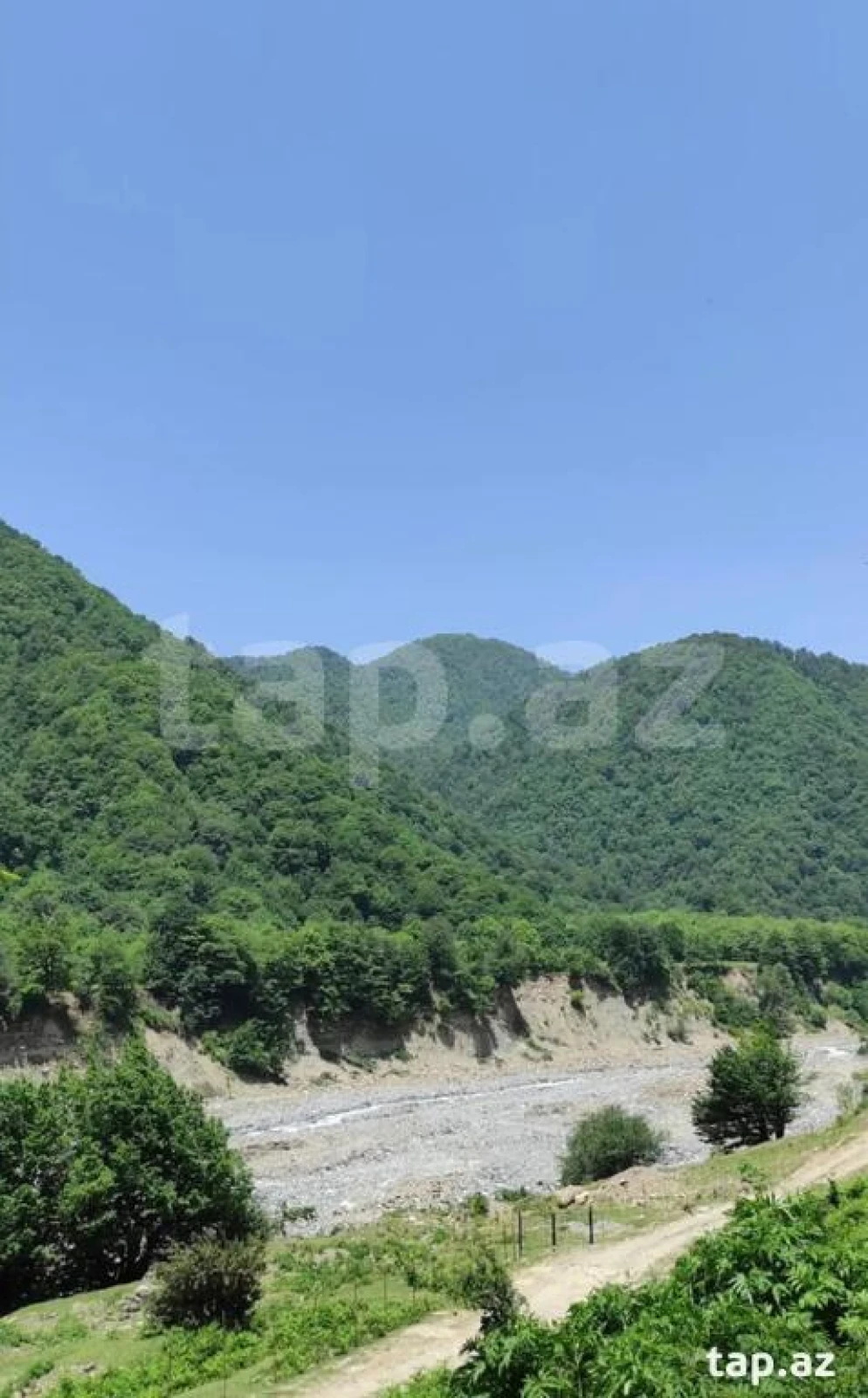 Kirayə verilir 4 otaqlı həyət evi