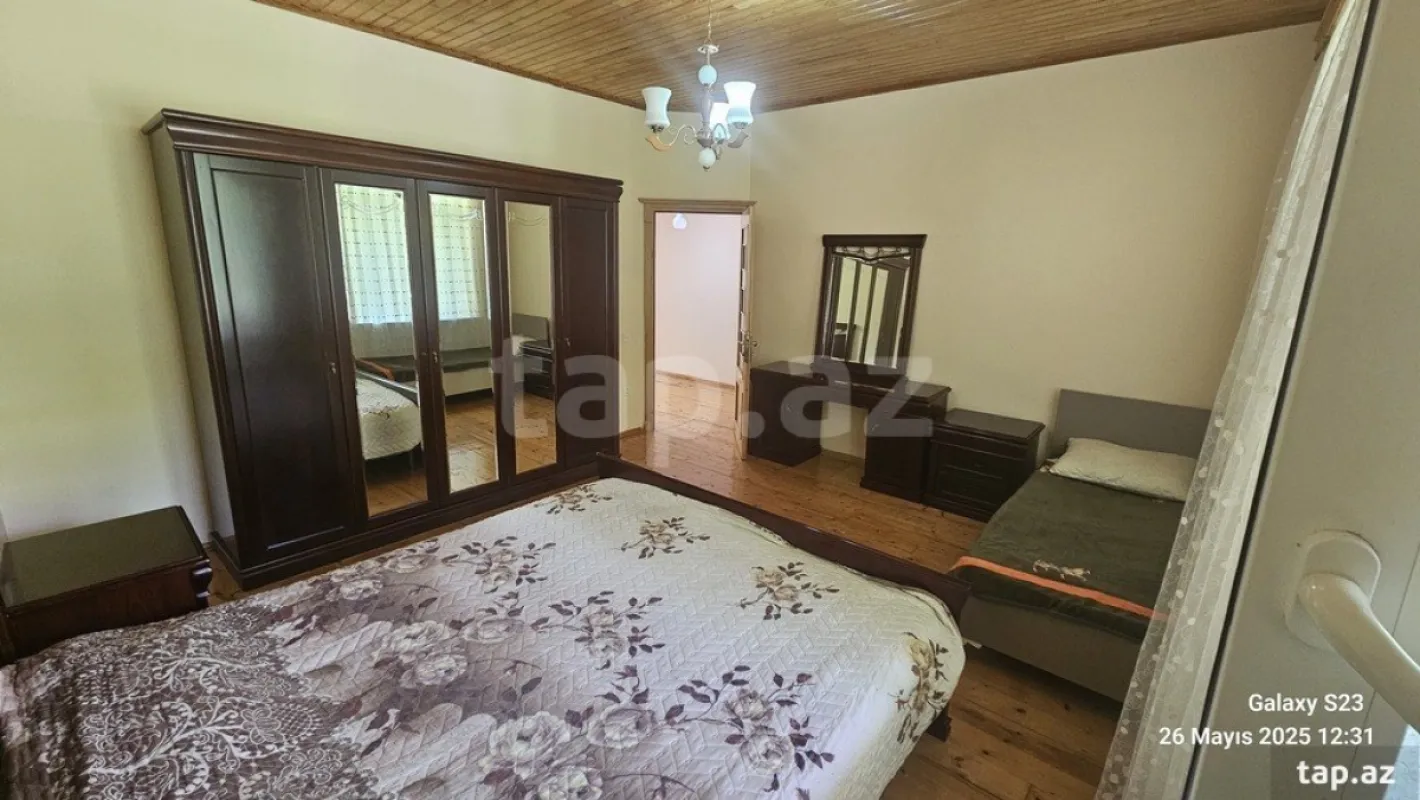 Kirayə verilir 4 otaqlı həyət evi