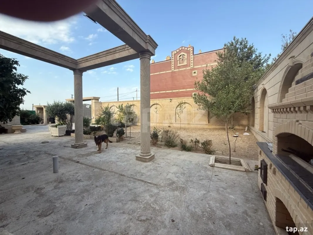Satılır 6 otaqlı həyət evi