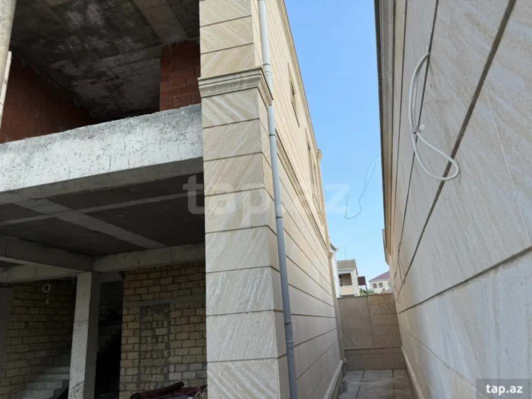 Satılır 6 otaqlı həyət evi