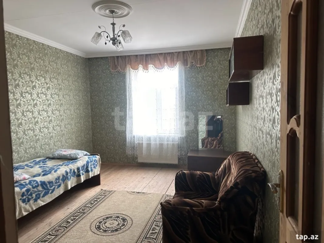 Kirayə verilir 5 otaqlı həyət evi