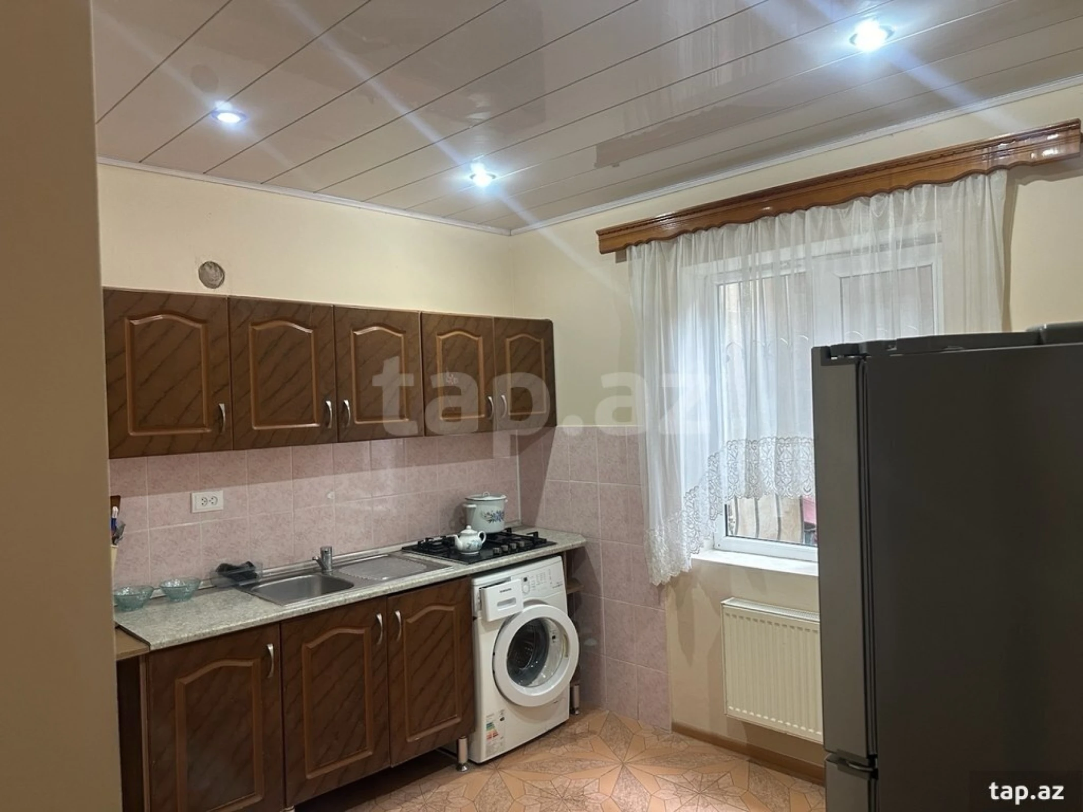 Kirayə verilir 5 otaqlı həyət evi