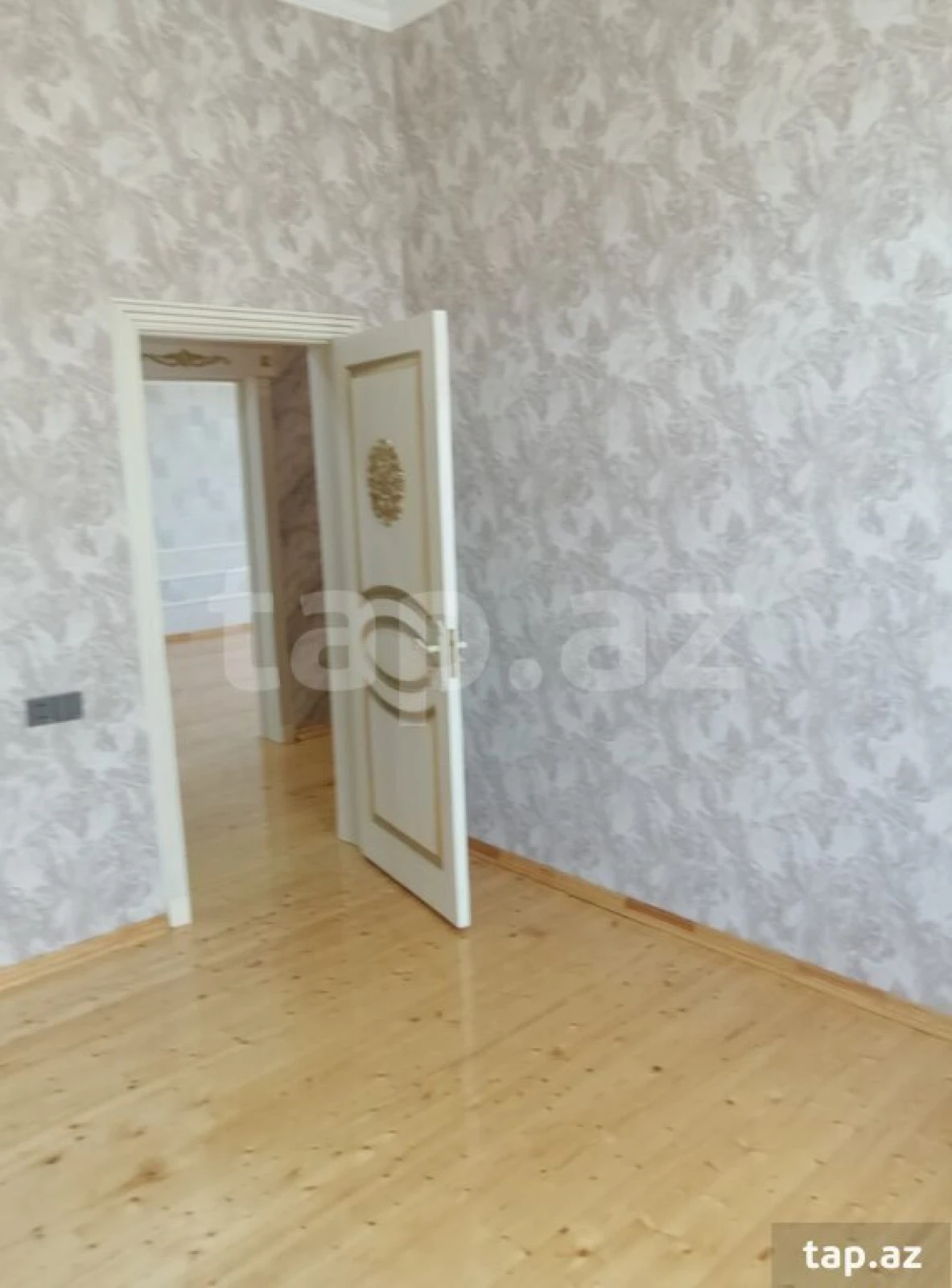 Satılır 7 otaqlı həyət evi 240 m²