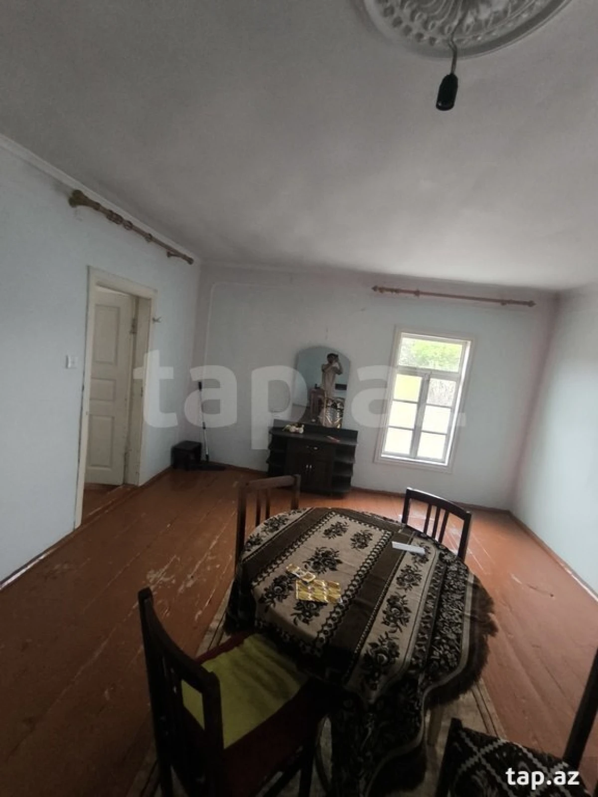 Satılır 4 otaqlı həyət evi