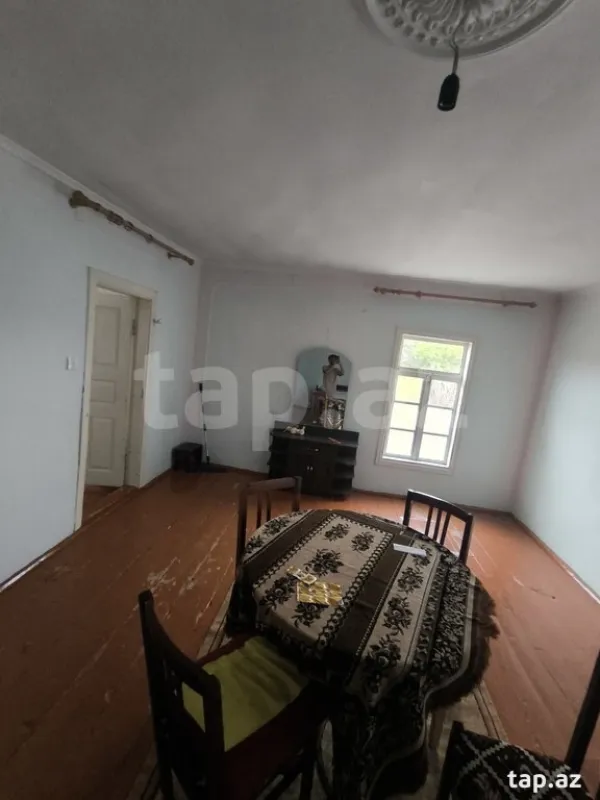 Satılır 4 otaqlı həyət evi