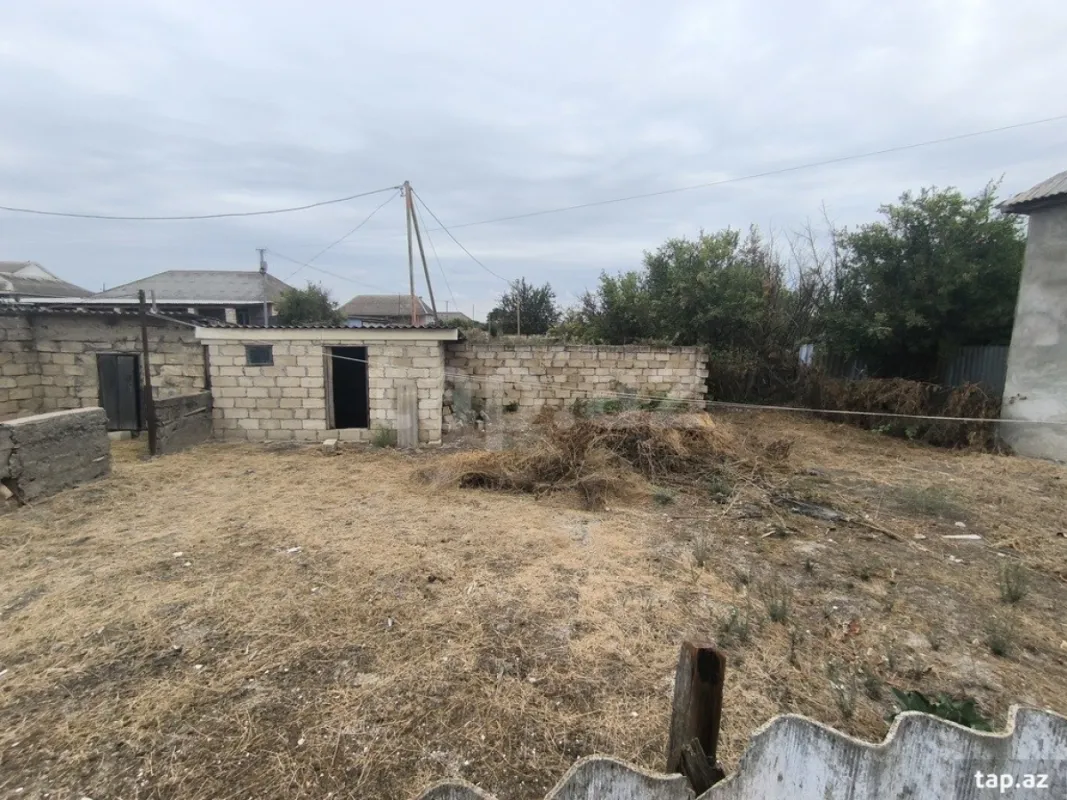 Satılır 4 otaqlı həyət evi