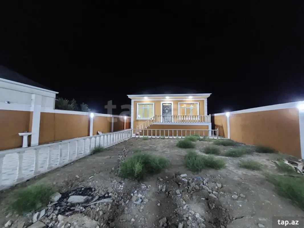 Satılır 4 otaqlı həyət evi 180 m²