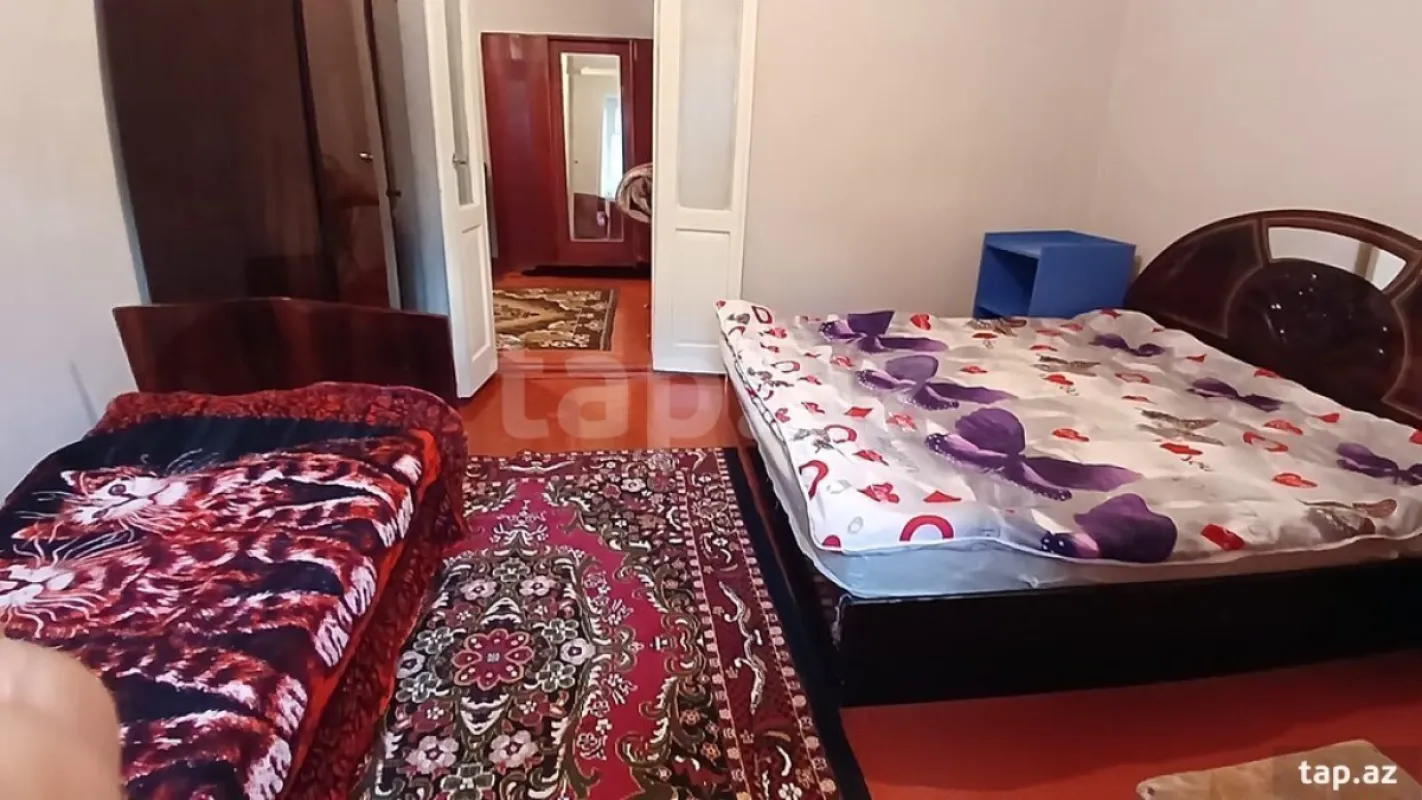 Kirayə verilir 4 otaqlı həyət evi