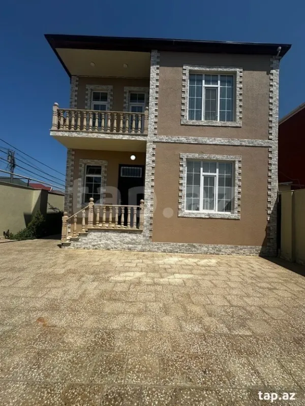 Satılır 5 otaqlı həyət evi 180 m²