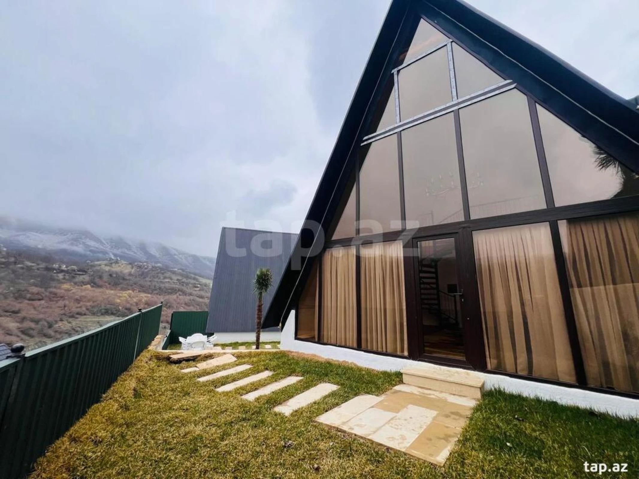 Kirayə verilir 3 otaqlı həyət evi