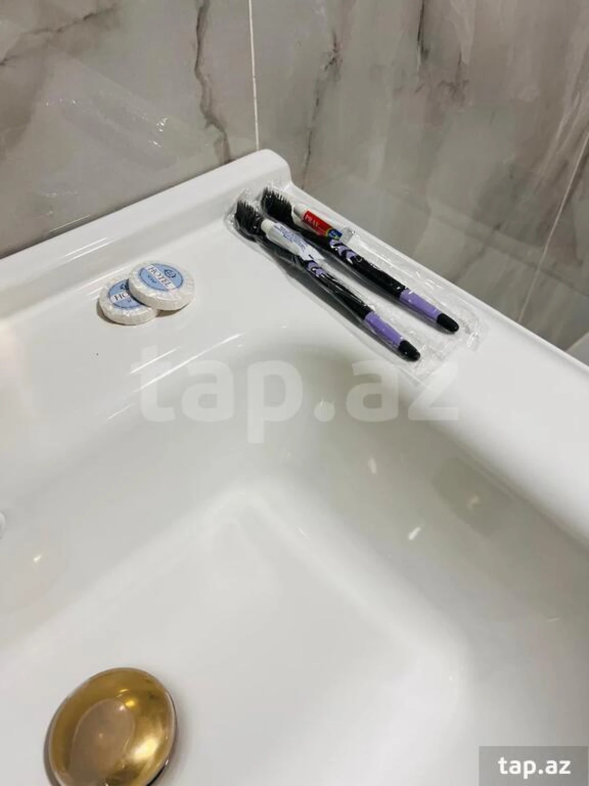 Kirayə verilir 3 otaqlı həyət evi