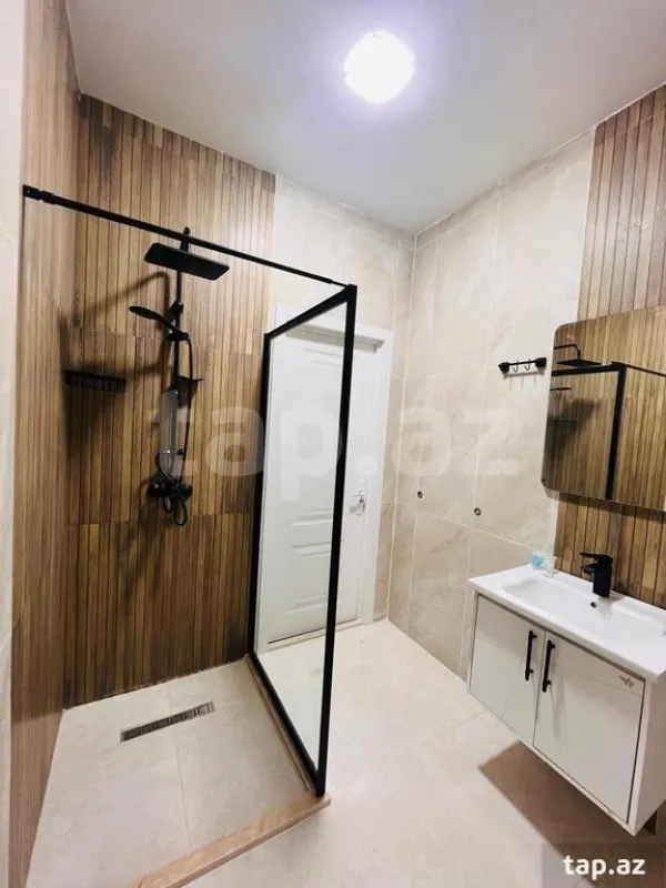 Kirayə verilir 3 otaqlı həyət evi