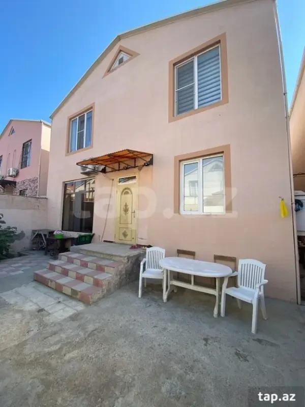 Satılır 4 otaqlı həyət evi 153 m²