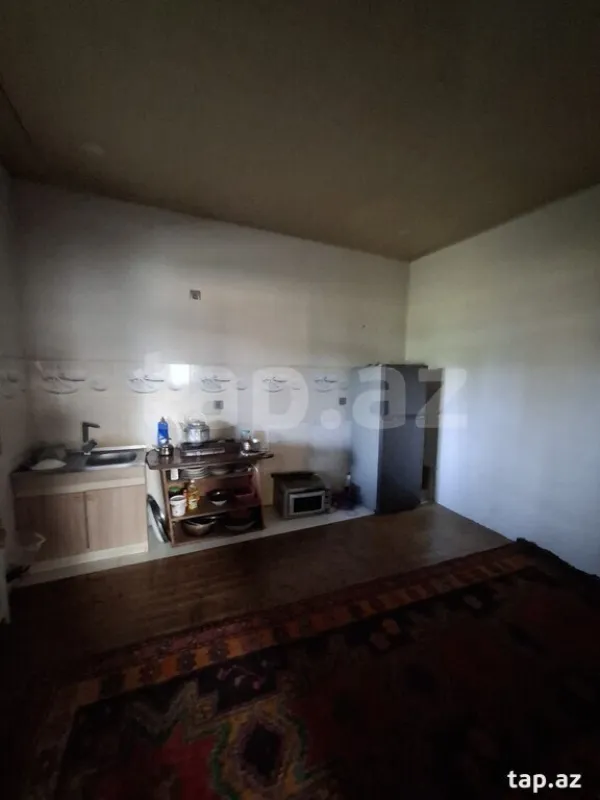 Satılır 4 otaqlı həyət evi