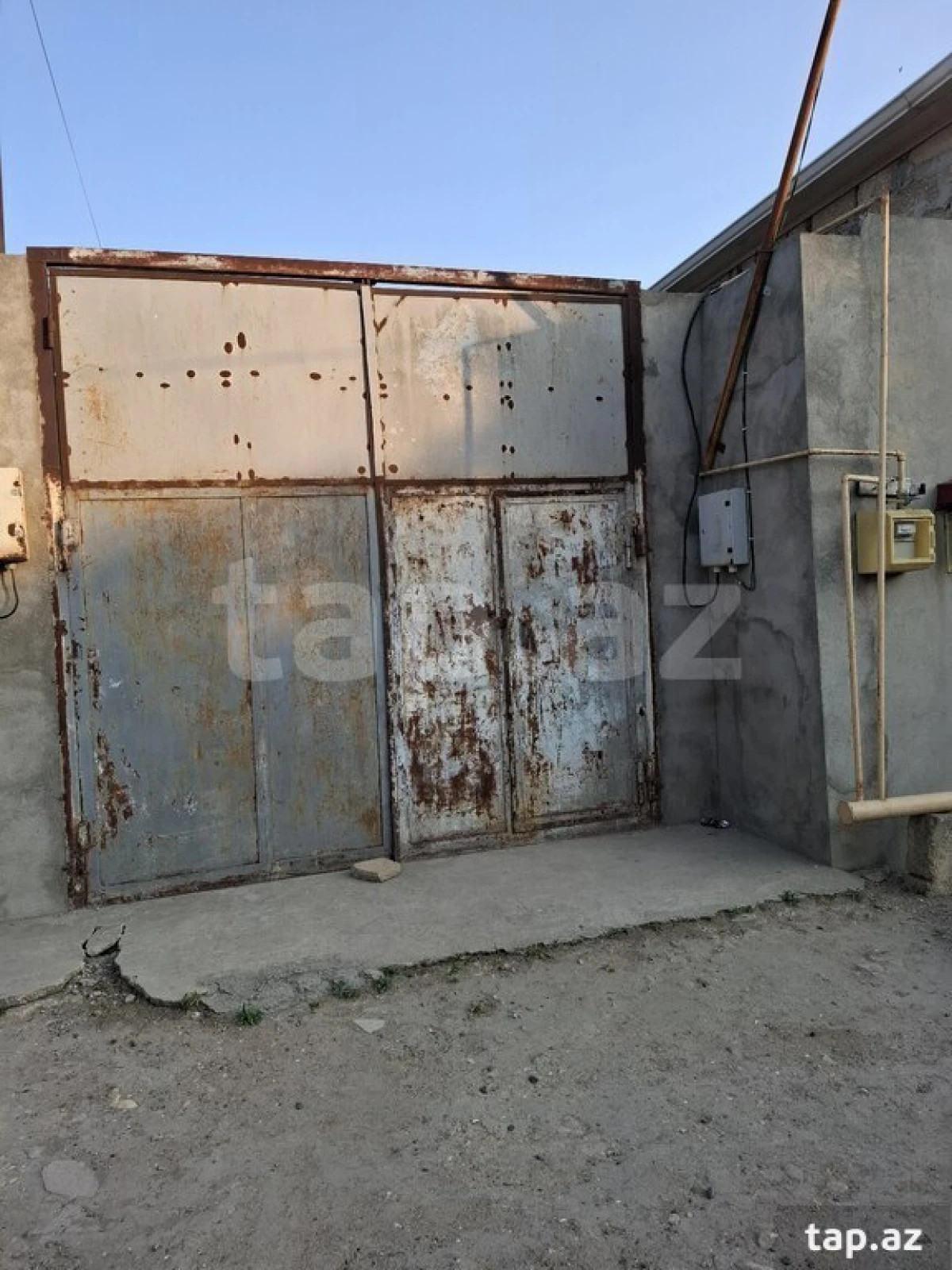 Satılır 4 otaqlı həyət evi